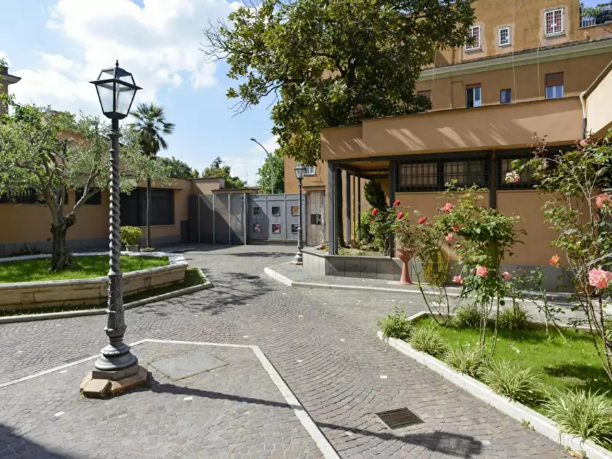 Immagine 9 di Camera in affitto  in Via Alessandro Brisse a Roma