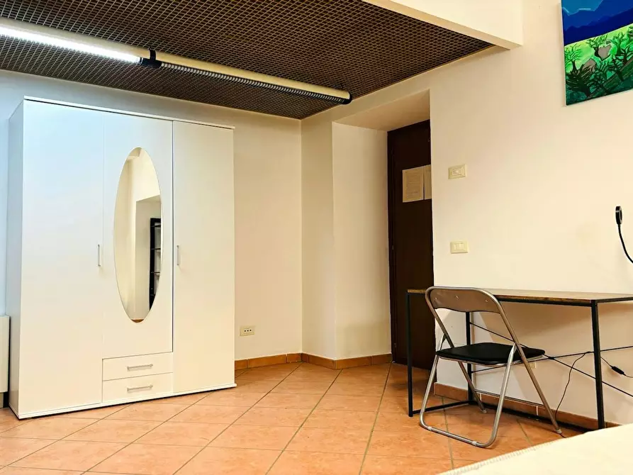 Immagine 3 di Camera in affitto  in Via Alessandro Brisse a Roma