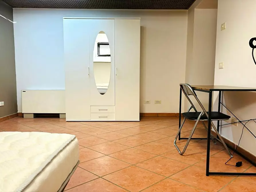 Immagine 4 di Camera in affitto  in Via Alessandro Brisse a Roma