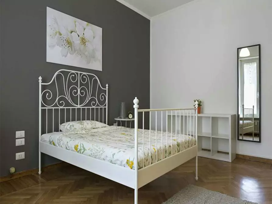 Immagine 1 di Camera in affitto  in Via Vincenzo Monti a Milano