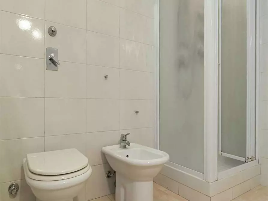 Immagine 10 di Camera in affitto  in Via Vincenzo Monti a Milano