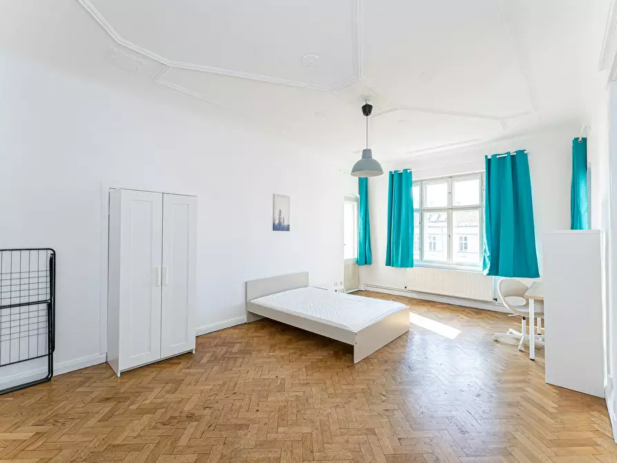 Immagine 2 di Camera in affitto  in Hermannstraße a Berlin
