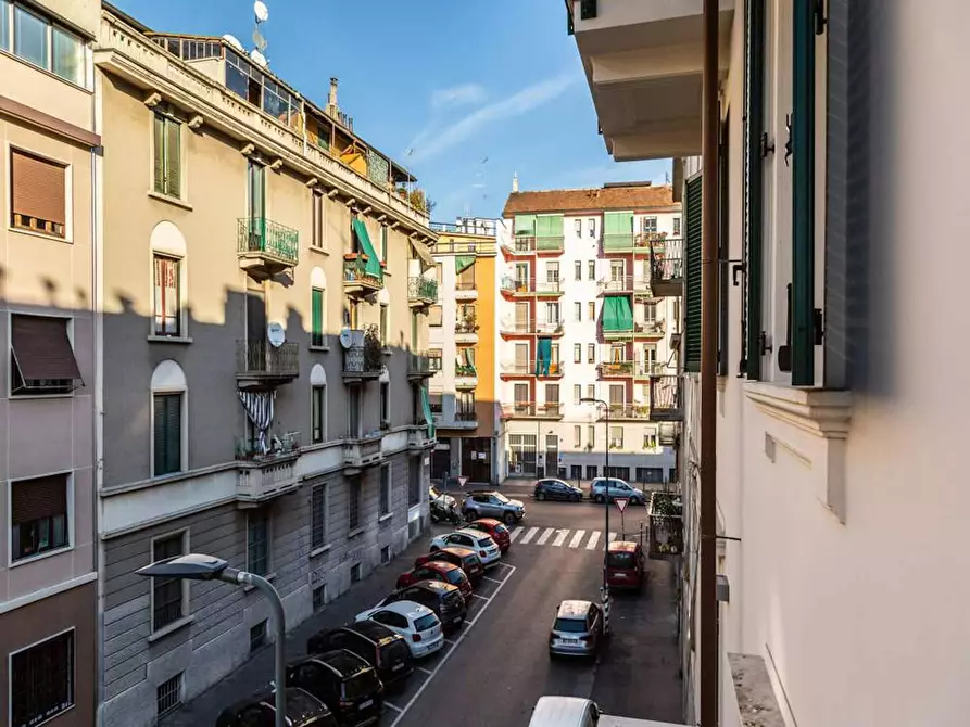 Immagine 9 di Camera in affitto  in Via Gardone a Milano