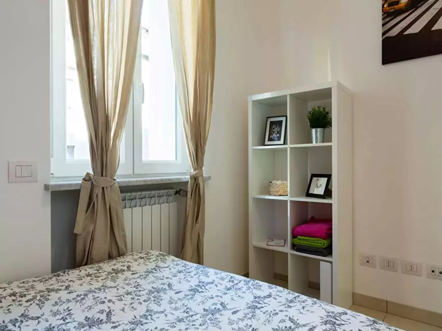 Immagine 3 di Camera in affitto  in Via Gardone a Milano