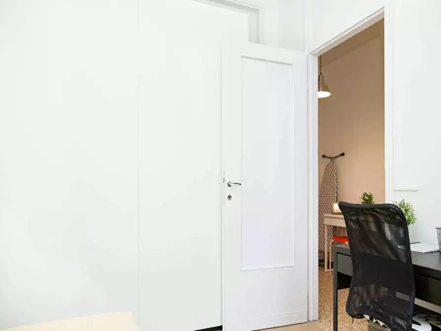 Immagine 6 di Camera in affitto  in Viale Carlo Espinasse a Milano