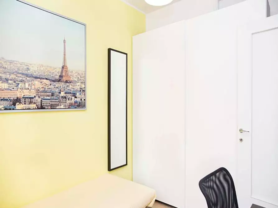 Immagine 5 di Camera in affitto  in Viale Carlo Espinasse a Milano