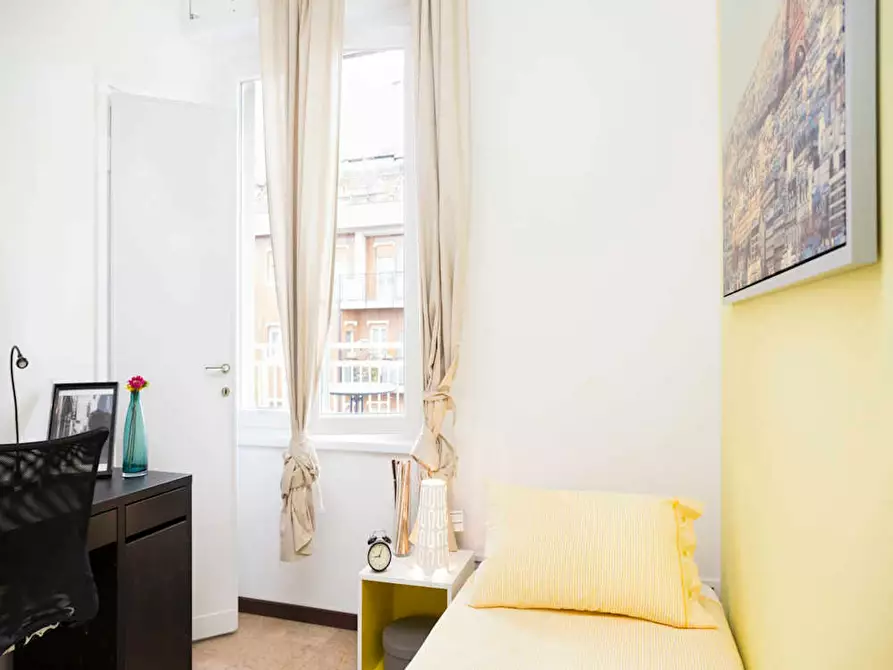 Immagine 3 di Camera in affitto  in Viale Carlo Espinasse a Milano