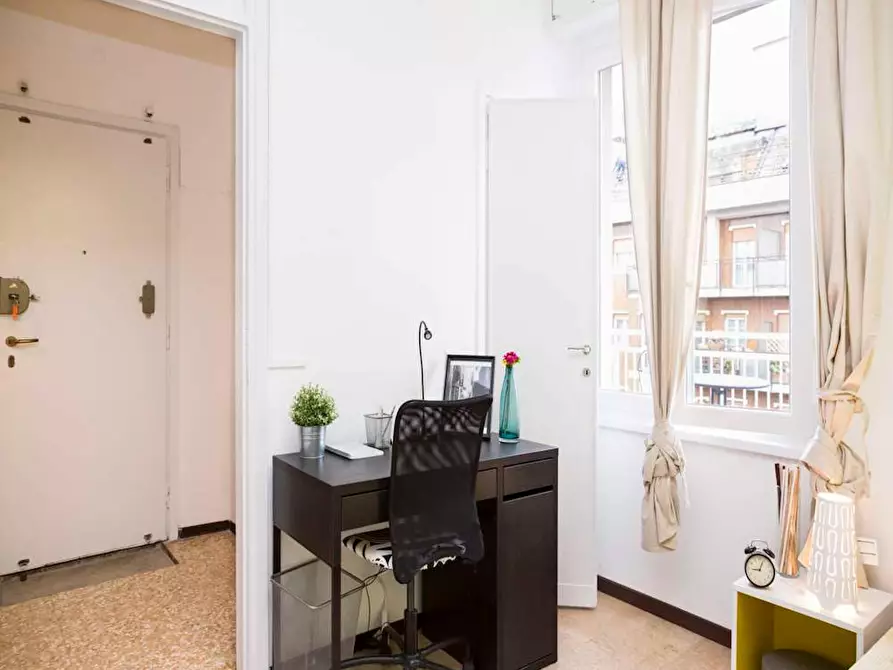 Immagine 6 di Camera in affitto  in Viale Carlo Espinasse a Milano