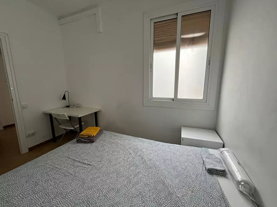 Immagine 4 di Camera in affitto  in Carrer de Muntaner a Barcelona
