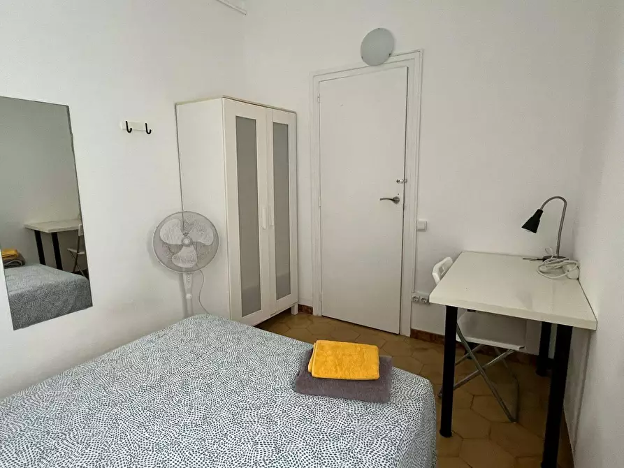 Immagine 3 di Camera in affitto  in Carrer de Muntaner a Barcelona
