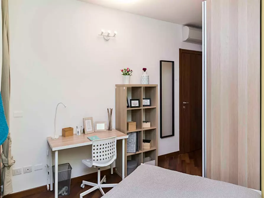 Immagine 5 di Camera in affitto  in Via Privata San Martiniano a Milano