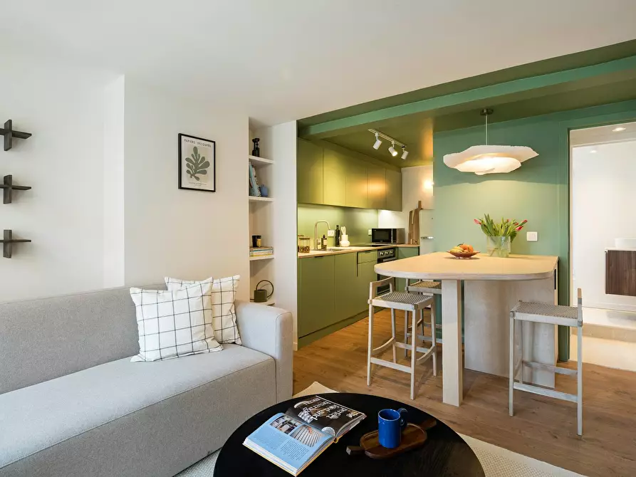 Immagine 2 di Appartamento in affitto  in Rue Souveraine a Ixelles
