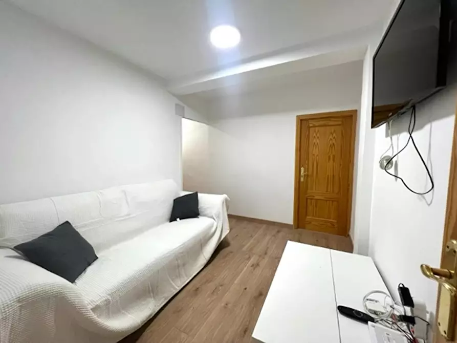Immagine 4 di Camera in affitto  in Calle León a Getafe