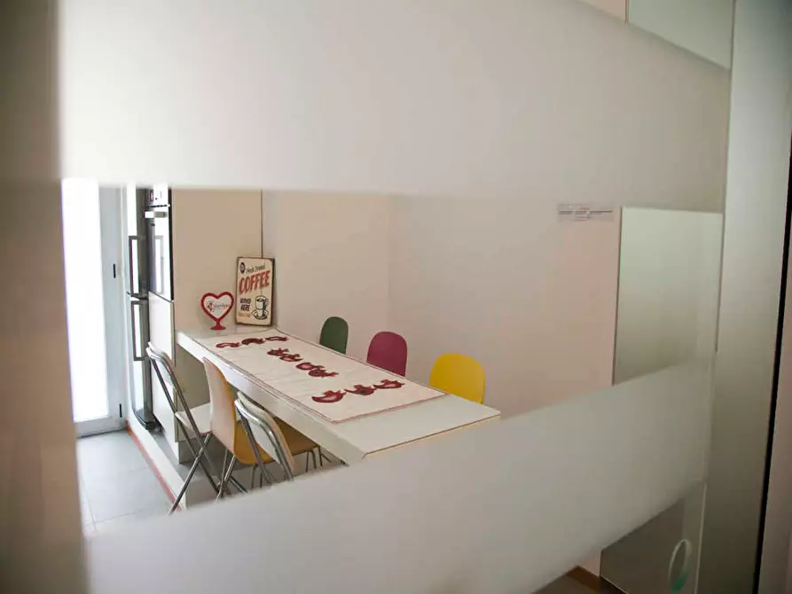 Immagine 8 di Camera in affitto  in Via Conca del Naviglio a Milano