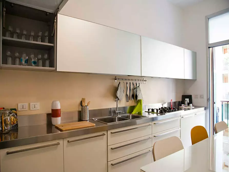 Immagine 8 di Camera in affitto  in Via Conca del Naviglio a Milano