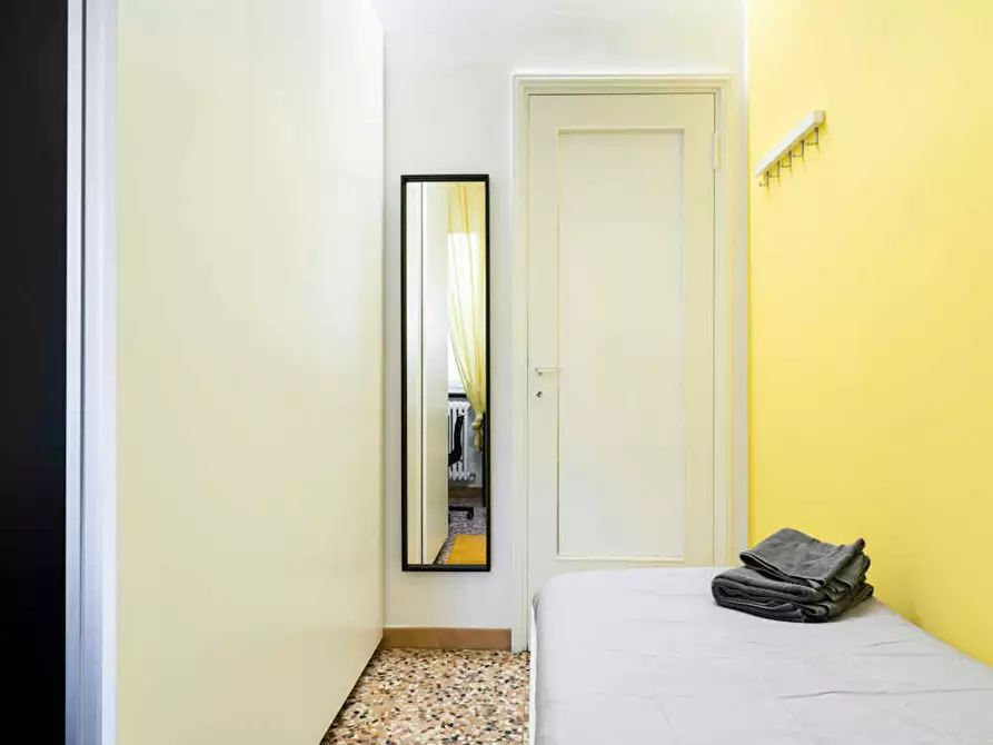 Immagine 5 di Camera in affitto  in Via Vincenzo da Seregno a Milano