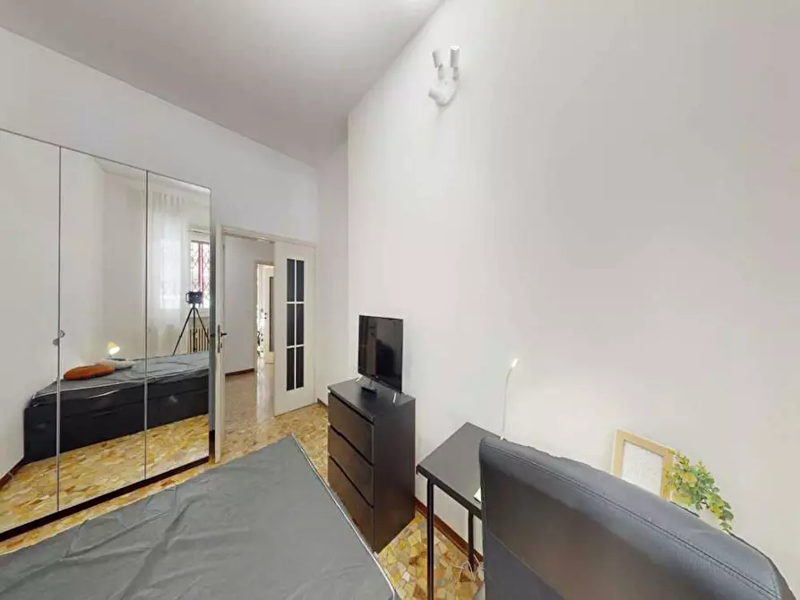 Immagine 5 di Camera in affitto  in Via Anco Marzio a Milano