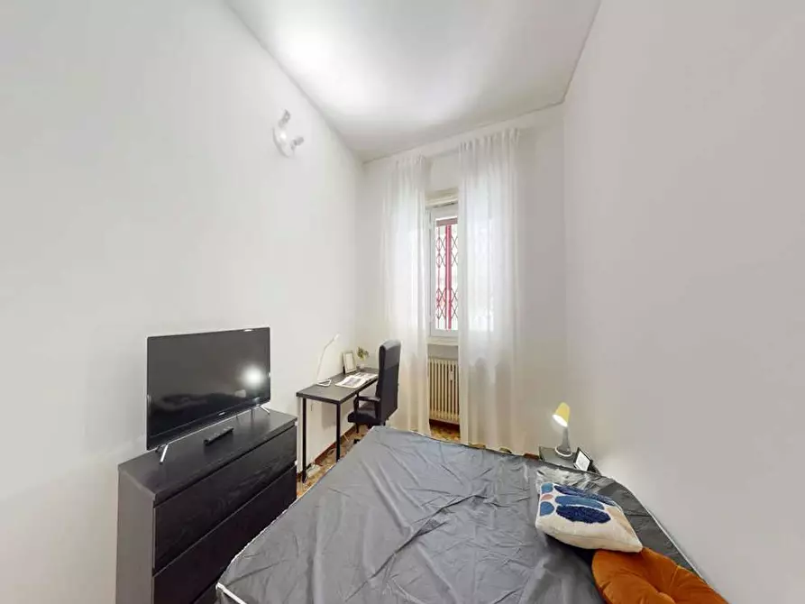 Immagine 2 di Camera in affitto  in Via Anco Marzio a Milano