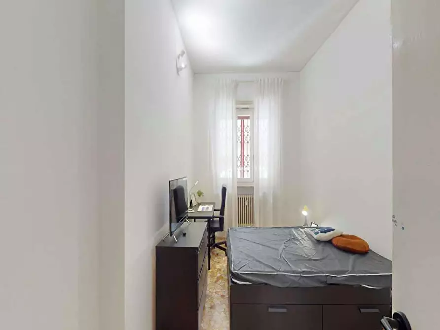 Immagine 3 di Camera in affitto  in Via Anco Marzio a Milano