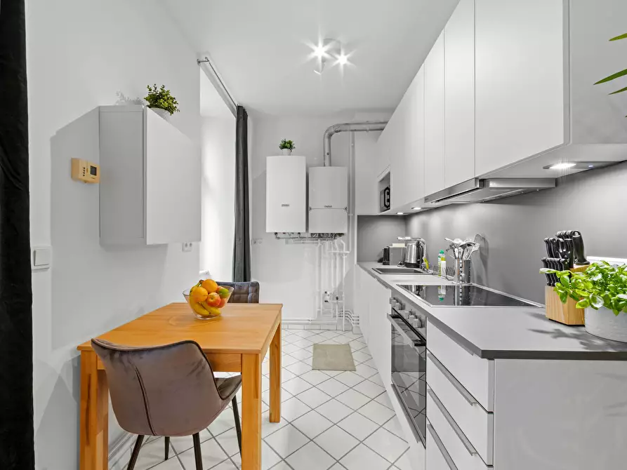Immagine 5 di Appartamento in affitto  in Gaudystraße a Berlin