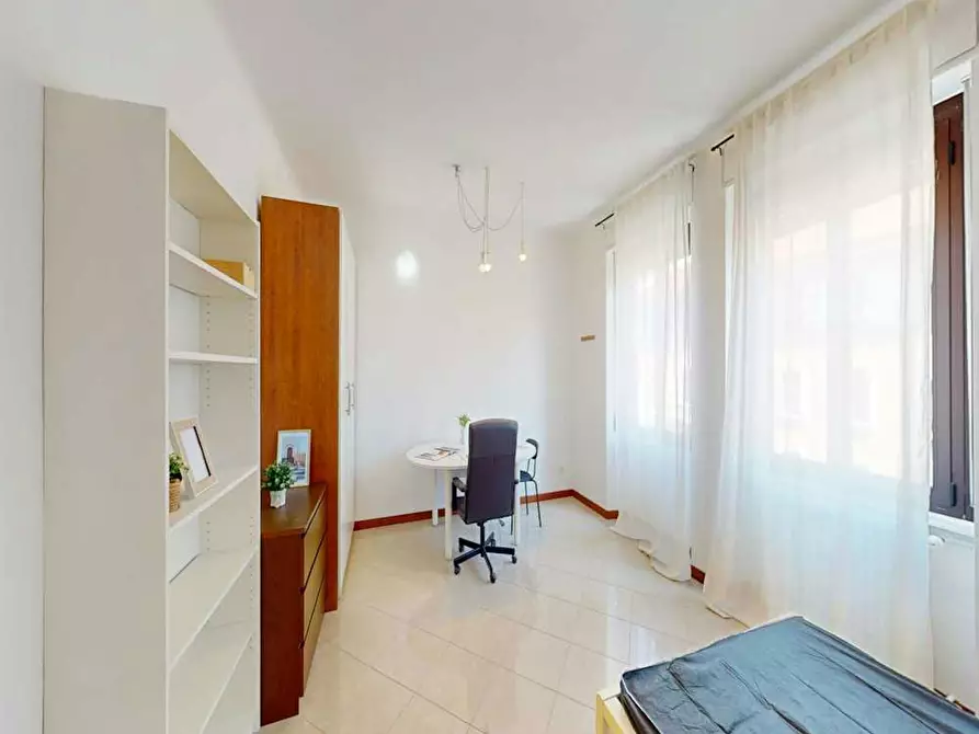 Immagine 9 di Camera in affitto  in Via Giuseppe Meda a Milano