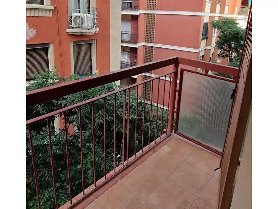 Immagine 2 di Camera in affitto  in Carrer de Viladecans a Barcelona