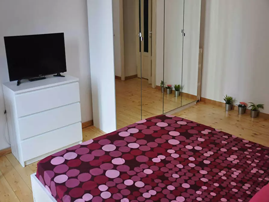 Immagine 3 di Camera in affitto  in Via Mauro Macchi a Milano