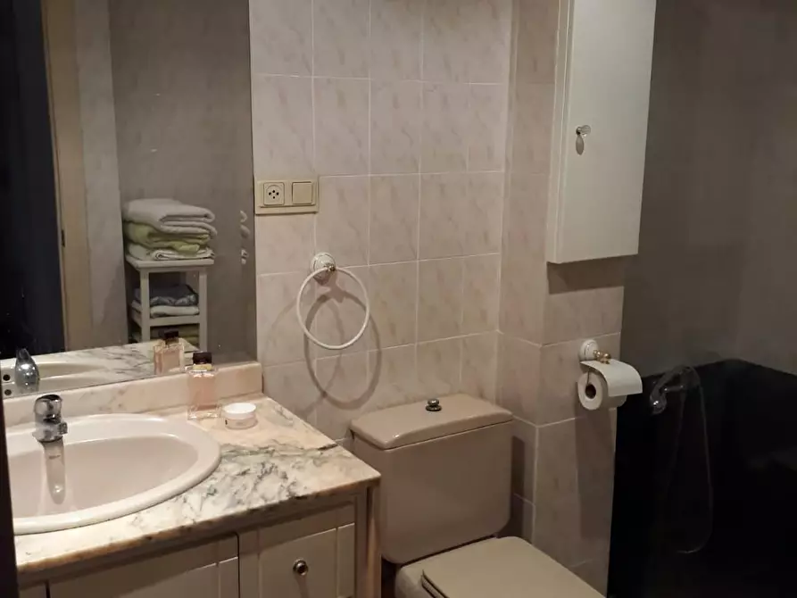 Immagine 5 di Camera in affitto  in Avinguda d'Aragó a Valencia