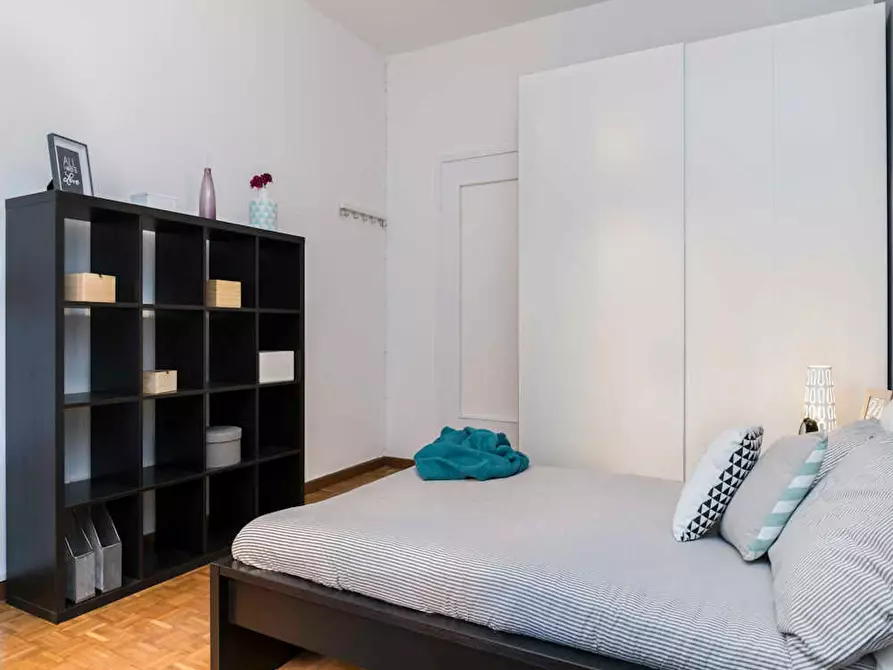 Immagine 2 di Camera in affitto  in Via dei Mandorli a Buccinasco