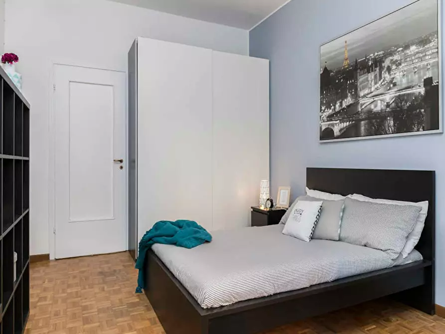 Immagine 3 di Camera in affitto  in Via dei Mandorli a Buccinasco