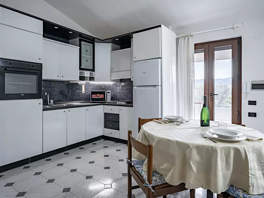 Immagine 3 di Camera condivisa in affitto  in Via Montecatini a Quartu Sant'elena