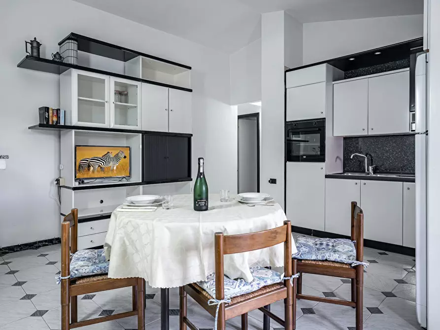 Immagine 6 di Camera condivisa in affitto  in Via Montecatini a Quartu Sant'elena