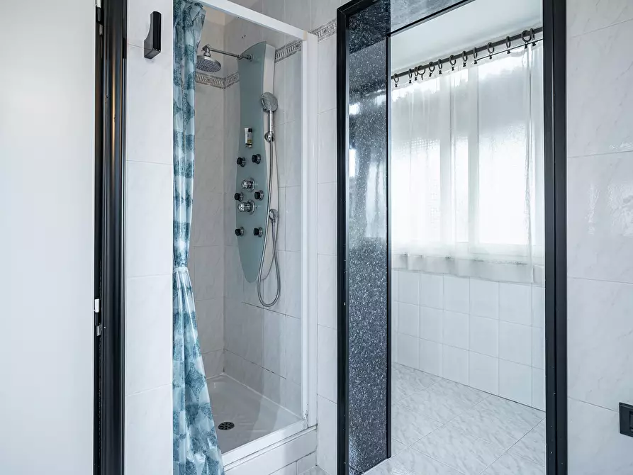 Immagine 10 di Camera condivisa in affitto  in Via Montecatini a Quartu Sant'elena