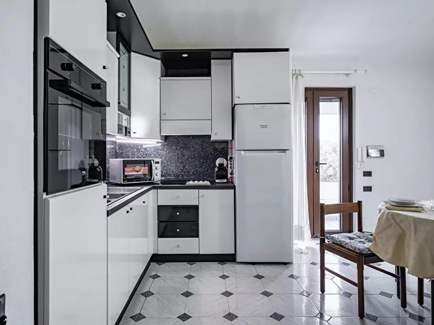 Immagine 4 di Camera condivisa in affitto  in Via Montecatini a Quartu Sant'elena