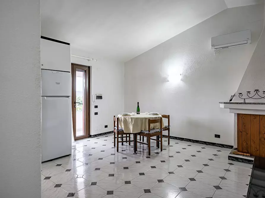 Immagine 5 di Camera condivisa in affitto  in Via Montecatini a Quartu Sant'elena