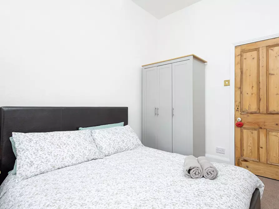 Immagine 3 di Casa indipendente in affitto  in Calder Row a 