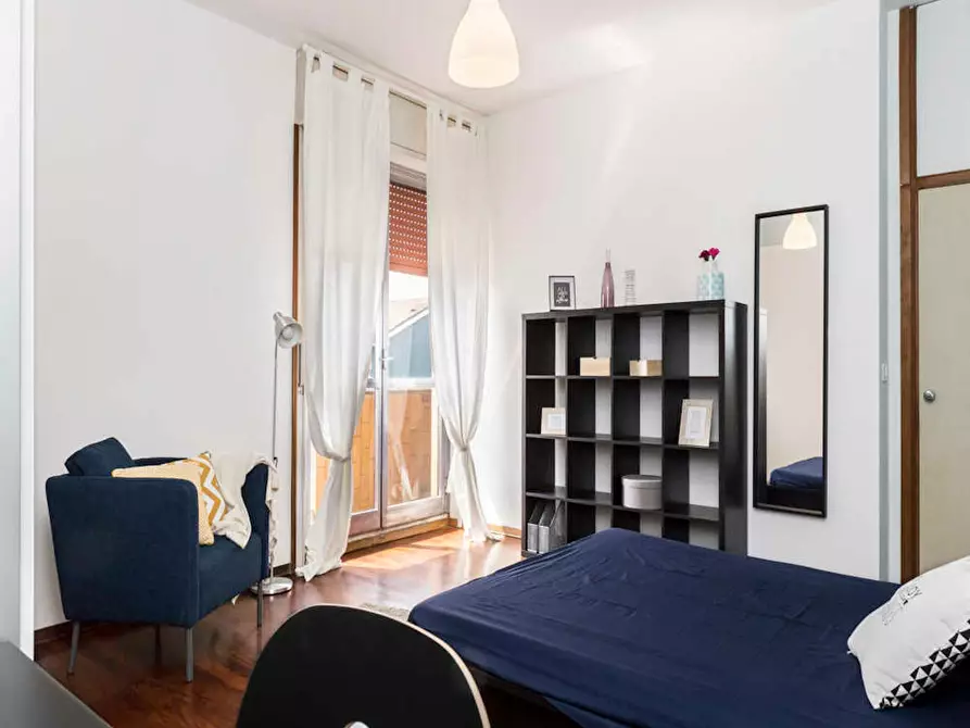Immagine 5 di Camera in affitto  in Via Giuseppe Frua a Milano