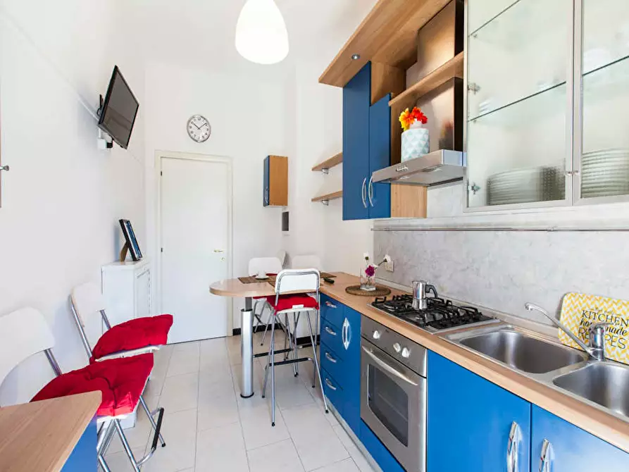 Immagine 10 di Camera in affitto  in Viale Emilio Caldara a Milano