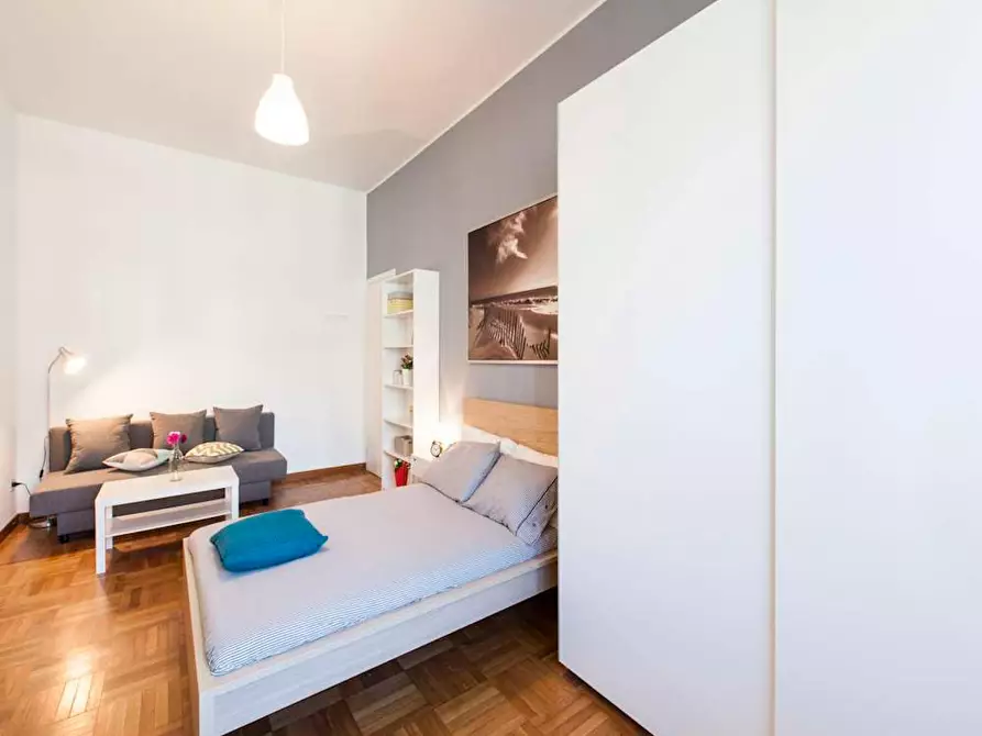 Immagine 5 di Camera in affitto  in Viale Emilio Caldara a Milano