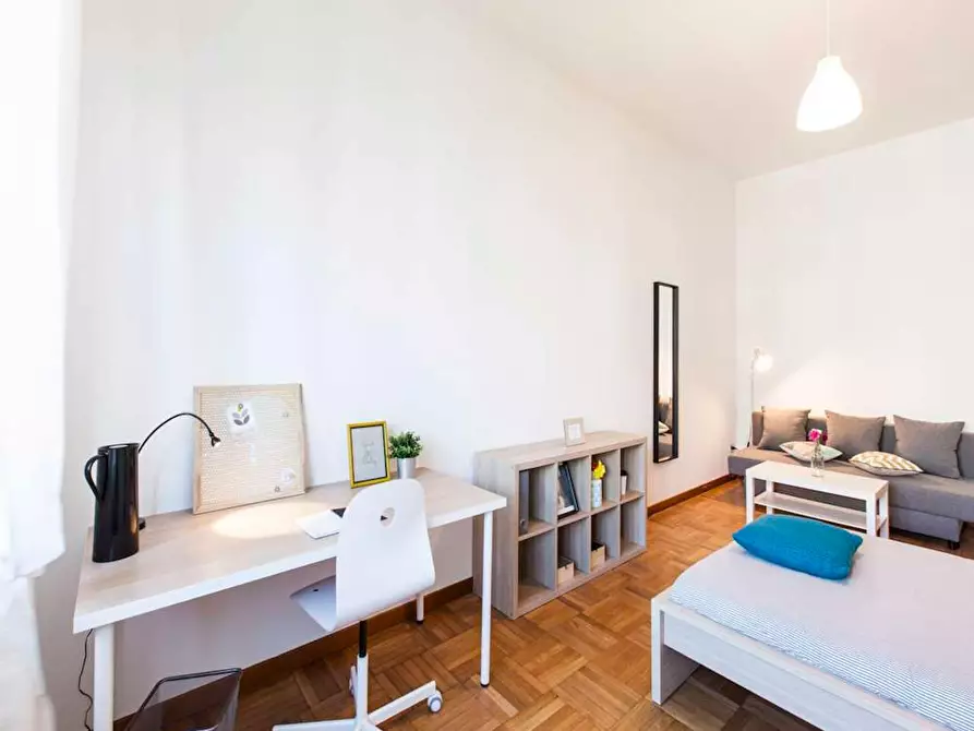 Immagine 2 di Camera in affitto  in Viale Emilio Caldara a Milano