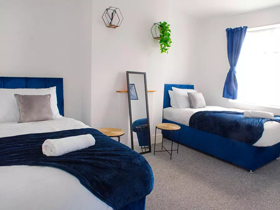 Immagine 2 di Casa indipendente in affitto  in Vespasian Road a 