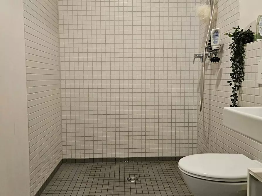 Immagine 4 di Appartamento in affitto  in George-Stephenson-Straße a Berlin