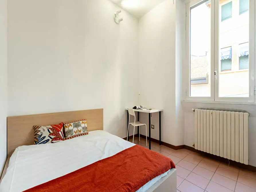 Immagine 2 di Camera in affitto  in Via Jacopo della Quercia a Milano