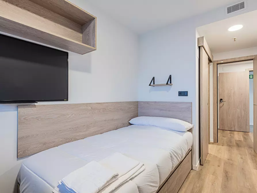 Immagine 7 di Camera in affitto  in Avenida del Cardenal Herrera Oria a Santander