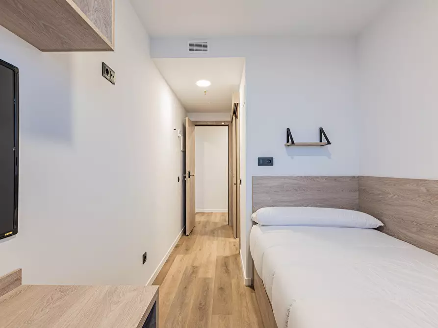 Immagine 8 di Camera in affitto  in Avenida del Cardenal Herrera Oria a Santander