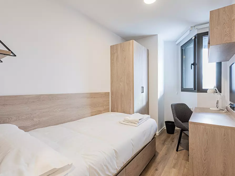 Immagine 5 di Camera in affitto  in Avenida del Cardenal Herrera Oria a Santander