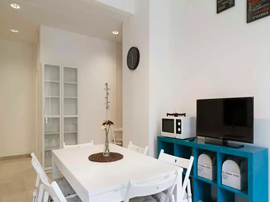 Immagine 9 di Camera in affitto  in Via Larga a Milano