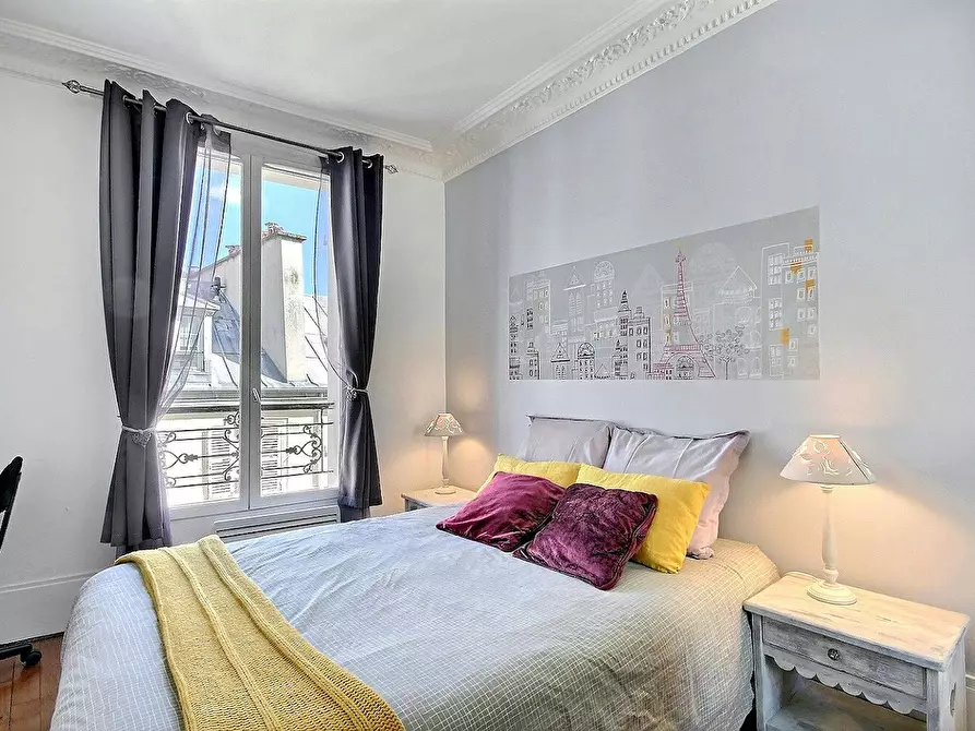 Immagine 2 di Appartamento in affitto  in Rue des Dames a Paris 17