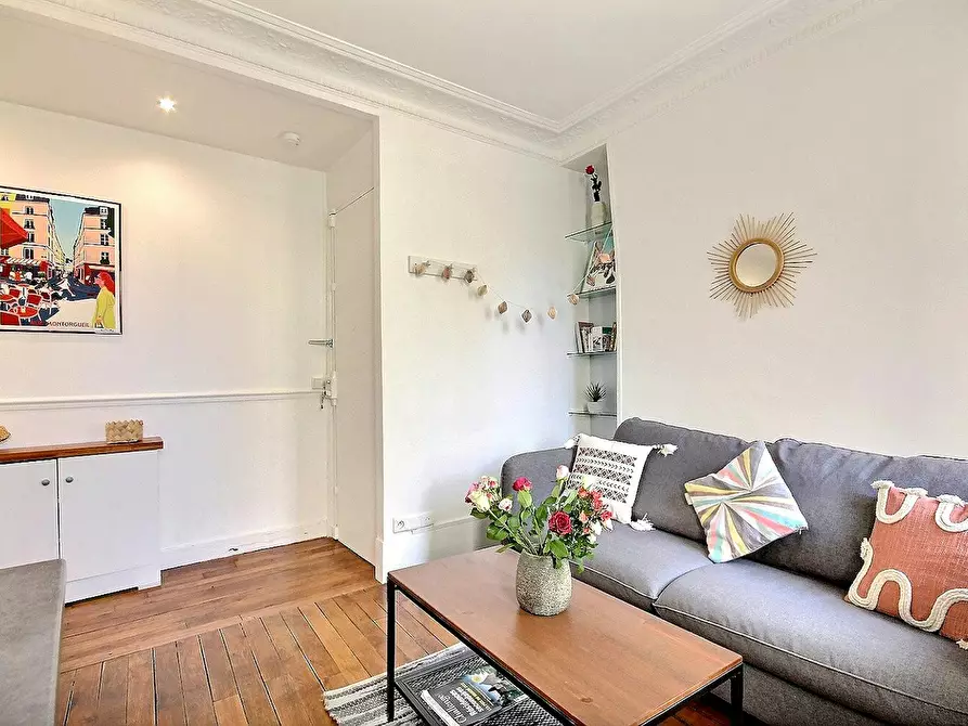 Immagine 6 di Appartamento in affitto  in Rue des Dames a Paris 17
