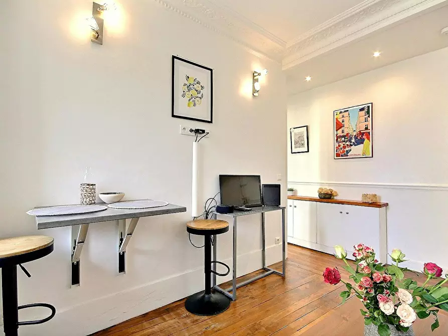 Immagine 7 di Appartamento in affitto  in Rue des Dames a Paris 17
